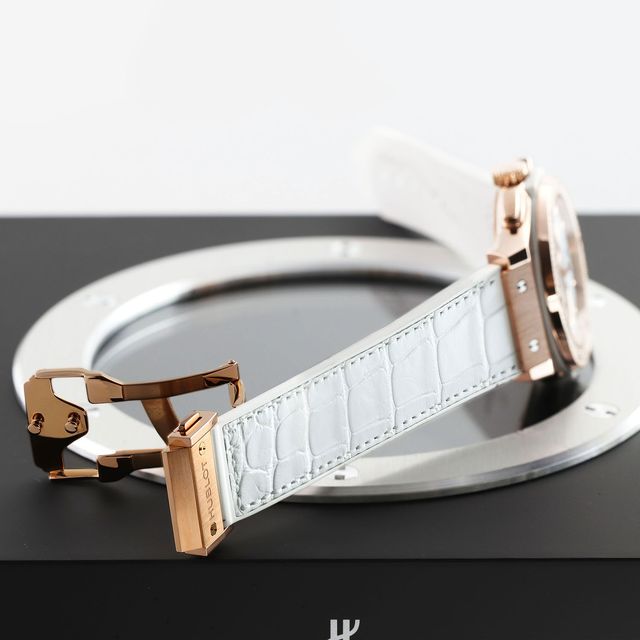 Hublot Classic Fusion 541.OE.2080.LR Image 6